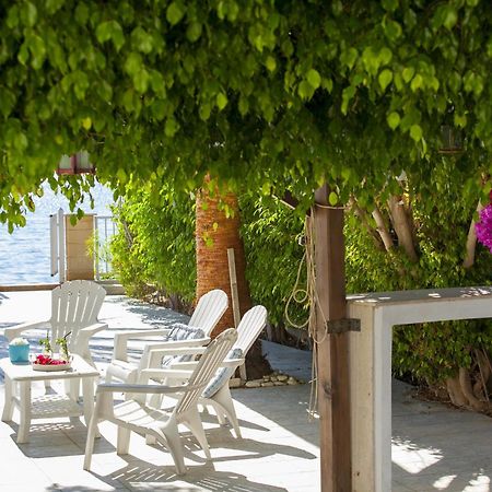 Meneou Beachfront Villa Sunset Perivolia Buitenkant foto