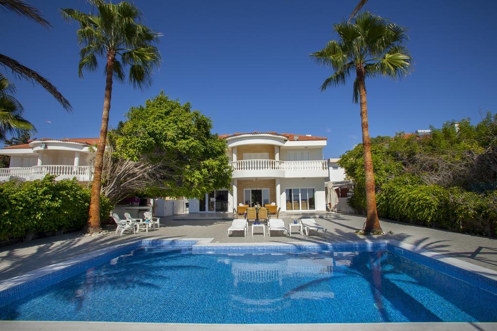 Meneou Beachfront Villa Sunset Perivolia Kamer foto
