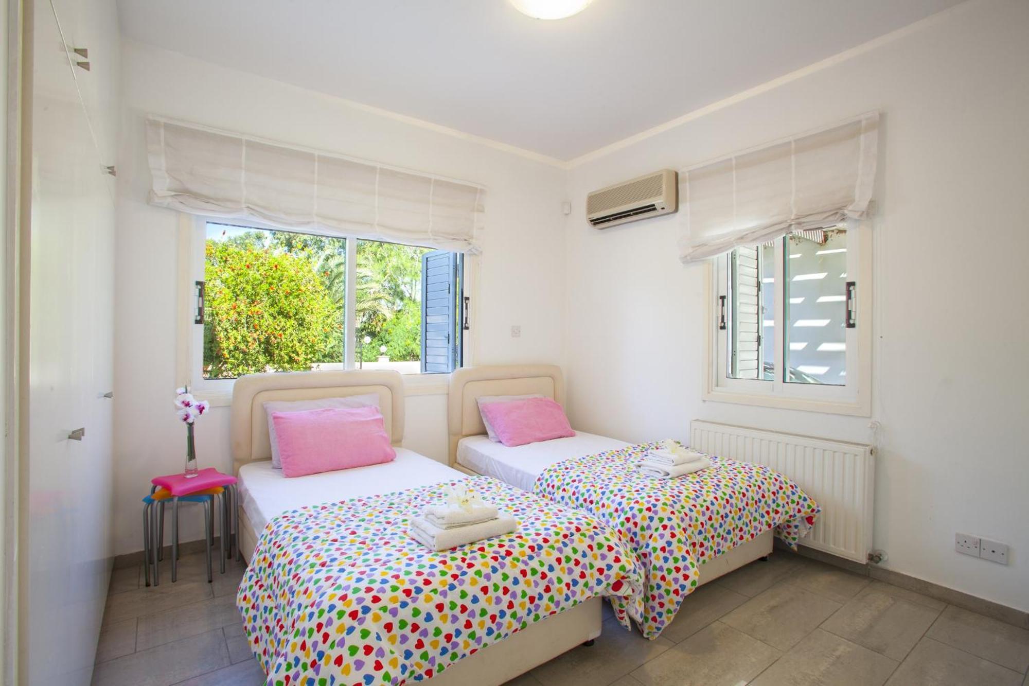 Meneou Beachfront Villa Sunset Perivolia Buitenkant foto